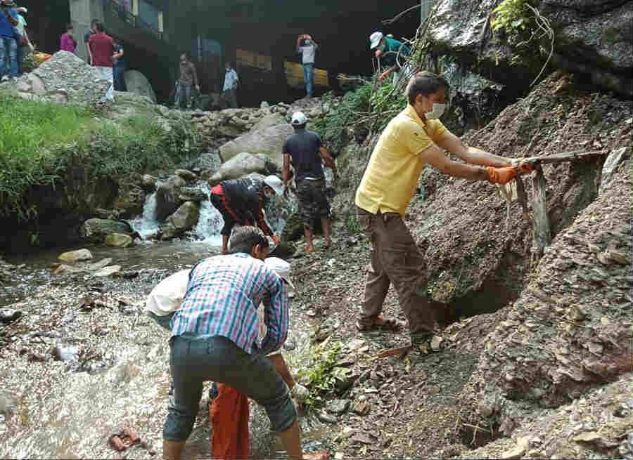 mangesh ghildiyal DM rudraprayag great work