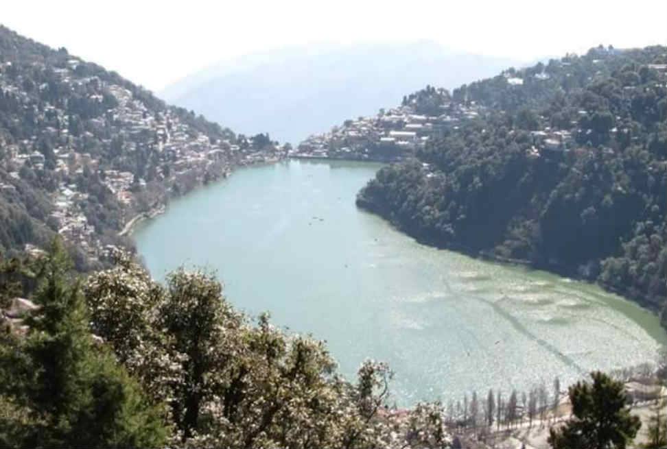 nainital-full-with-travellers